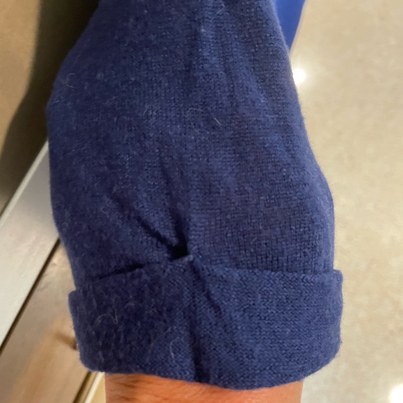 BCBG short sleeve knit round neck top cotton/wool blend royal blue size small - Picture 4 of 4